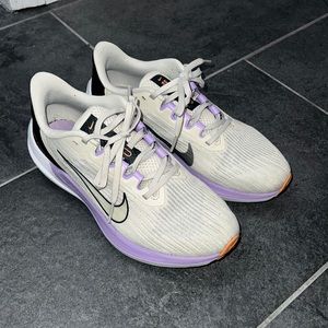 Women’s Nike WINFLO 9